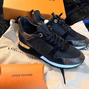 Louis Vuitton Sneakers